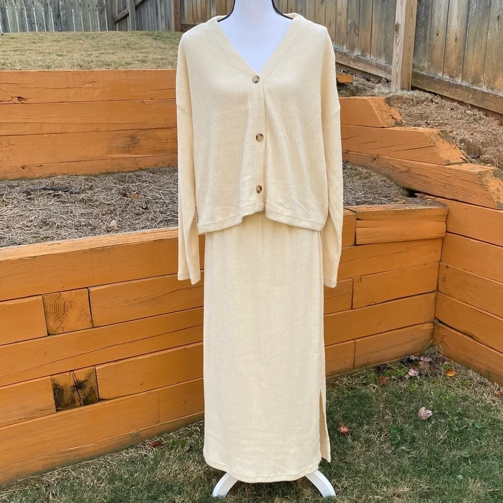 Time and Tru Women’s Cardigan and Skirt 2PC Set Size 20 XXL - Picture 7 of 8